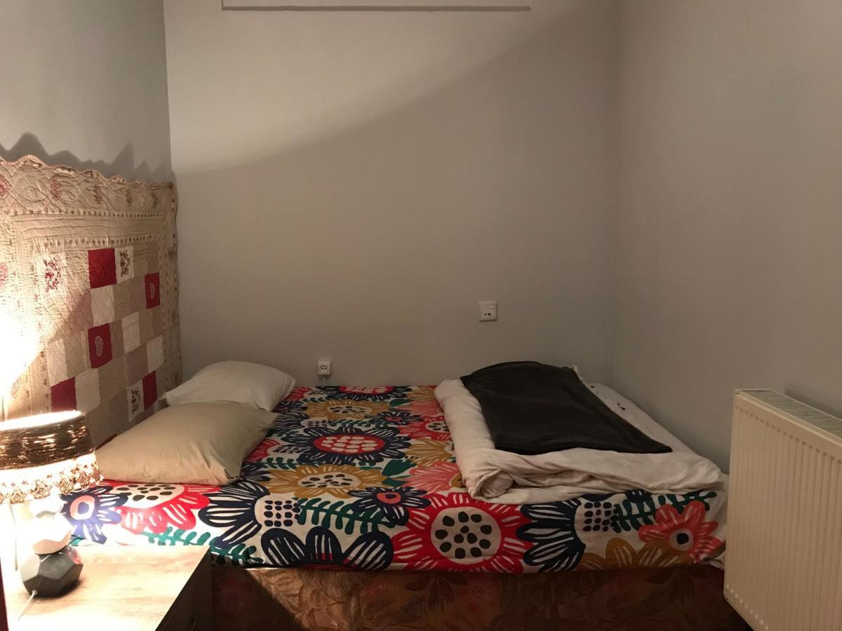 Brobro Hostel Tbilisi Exteriör bild