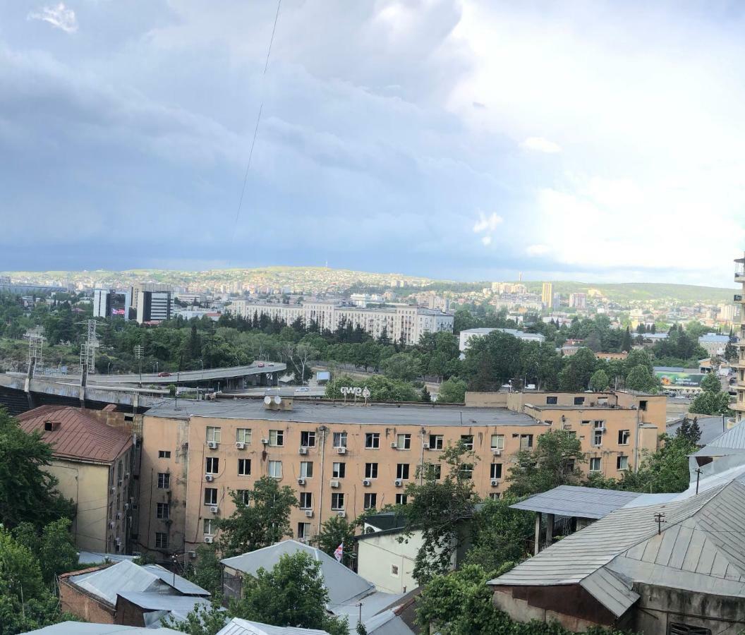Brobro Hostel Tbilisi Exteriör bild