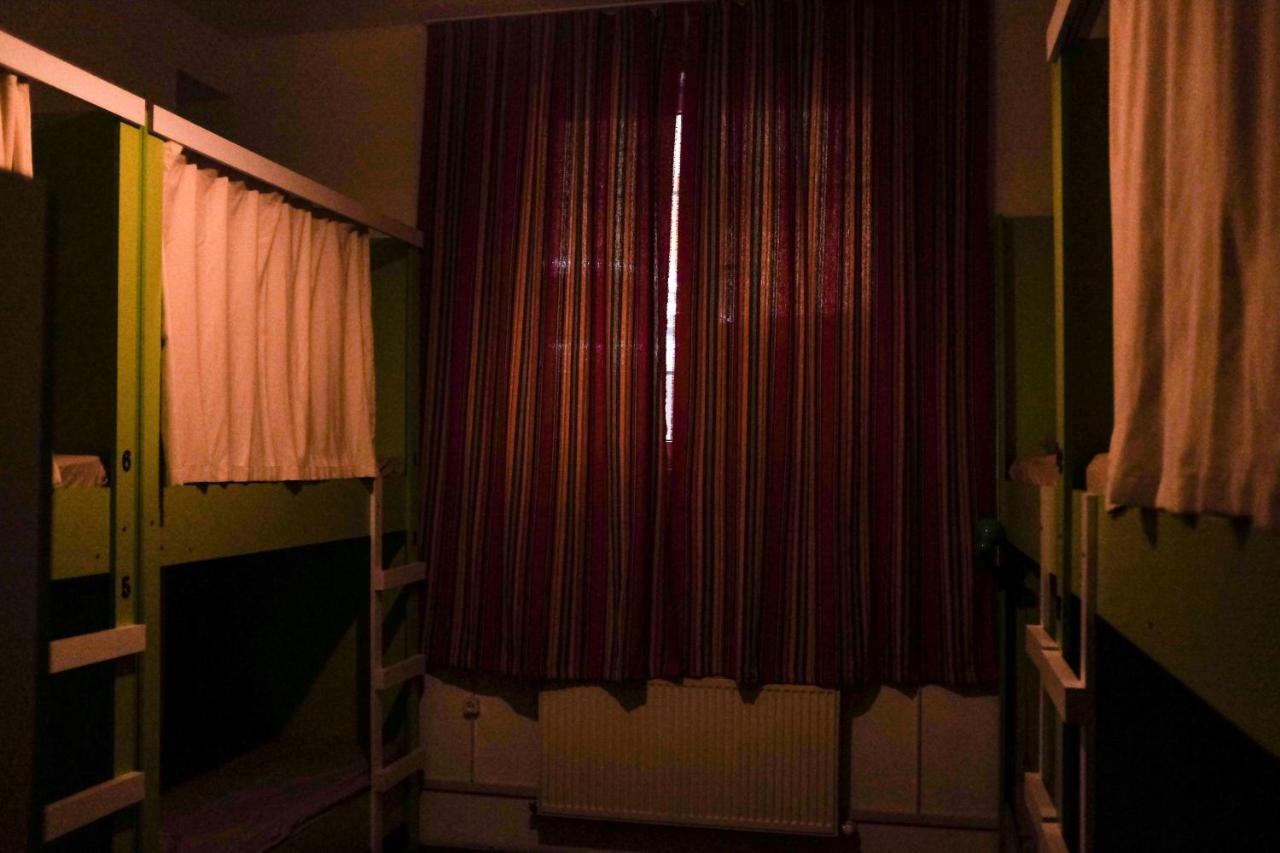 Brobro Hostel Tbilisi Exteriör bild